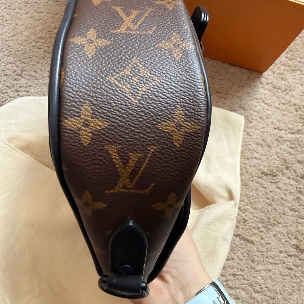 Louis Vuitton Brown and Tan Monogram Satchel - Picture 8 of 13